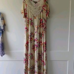 16W Summery print Jessica London Maxi Dress
